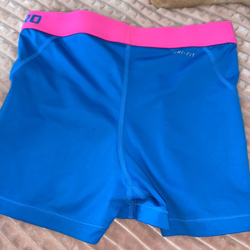 Nike pros - Picture 2 of 4